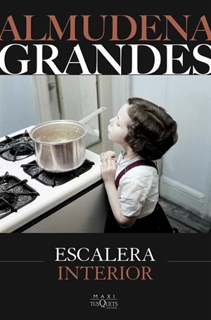 Escalera interior | 9788411077774 | Grandes, Almudena
